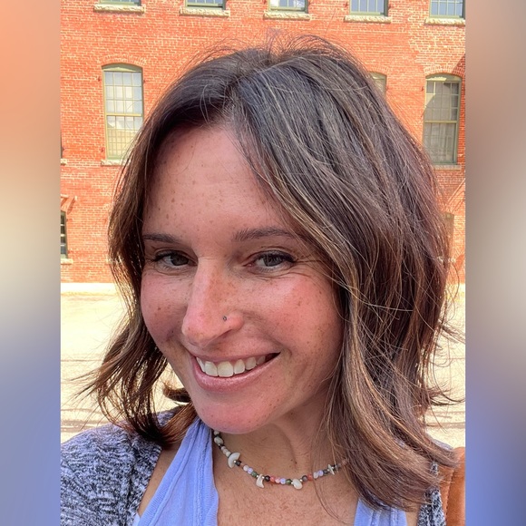 Meet your Posher, Maggie - Picture 1 of 2